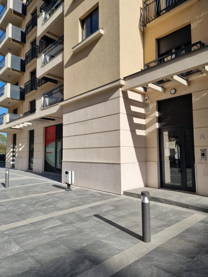 Fantastic New Centre Apartment Podgorica Eksteriør billede